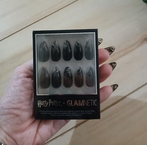 NIB Harry Potter x Glamnetic Black Press-On Nails ~ Dementor - Picture 3 of 3